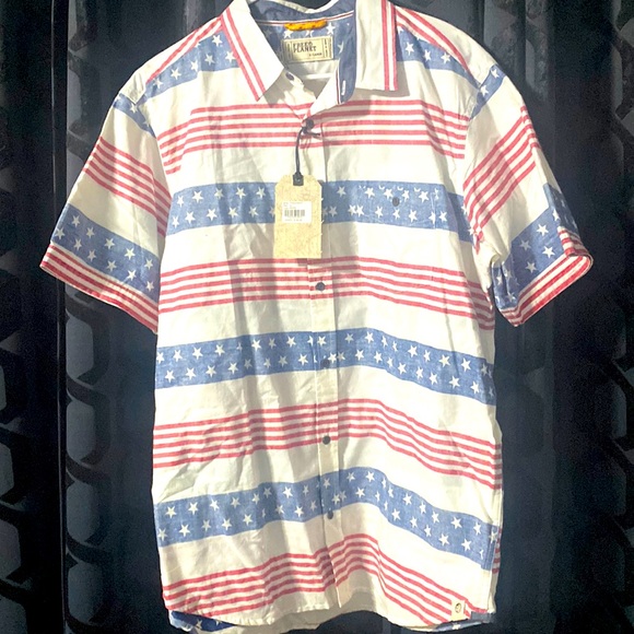 Free Planet Other - 🎄💙❤️Brand new short sleeve button up shirt💙❤️ NWT